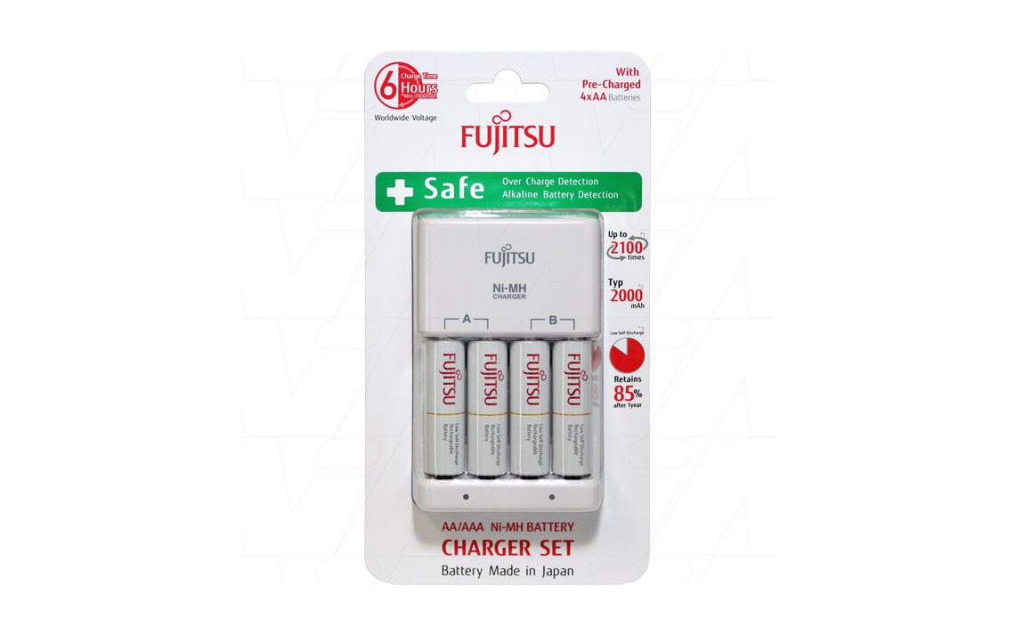 Fujitsu AA or AAA Charger with 4 x AA NiMH Batteries