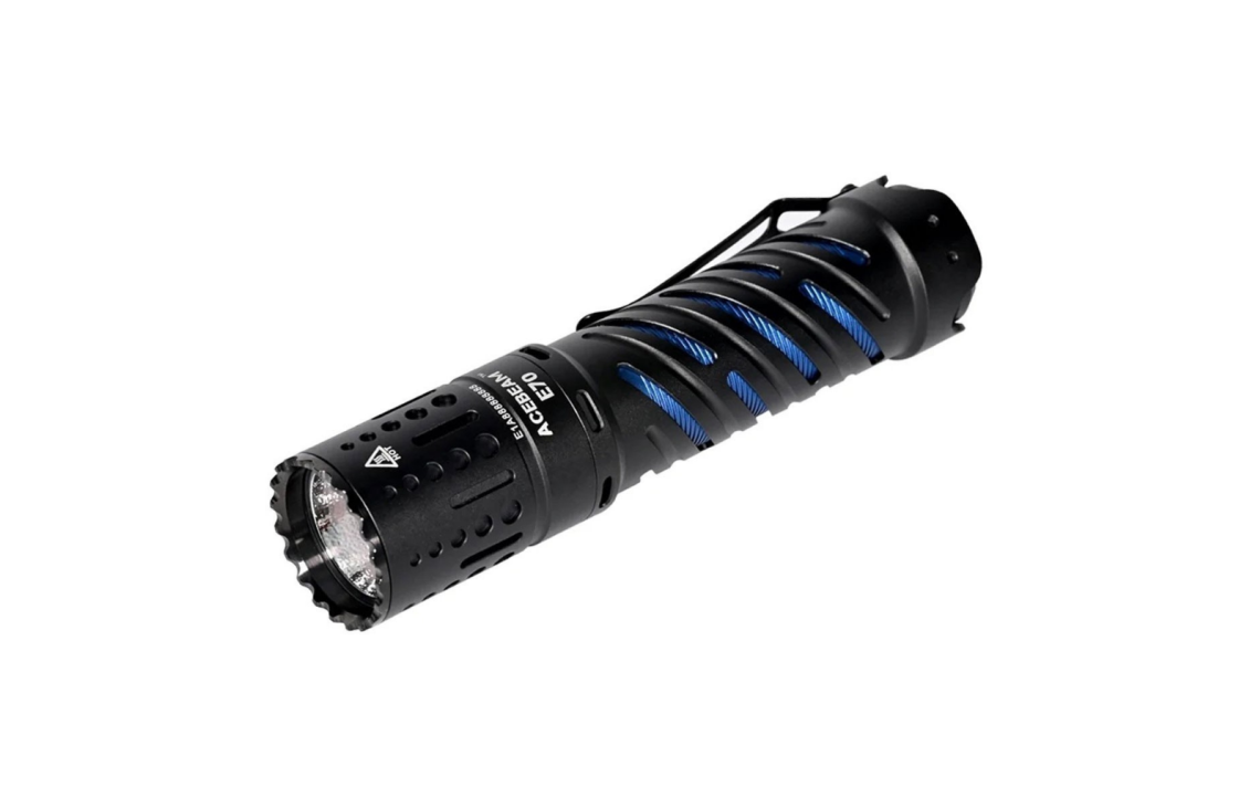 AceBeam E70-AL compact 4600 lumen EDC torch 