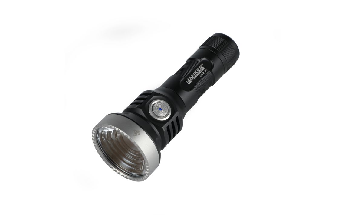 Manker U22 III compact 5,000 lumen 900m long range LED torch